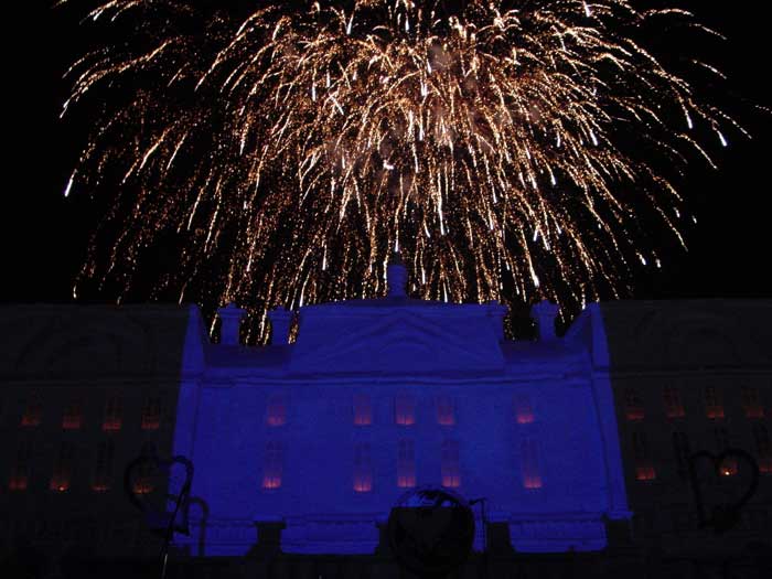 20010218dc514b.jpg (52006 oCg)